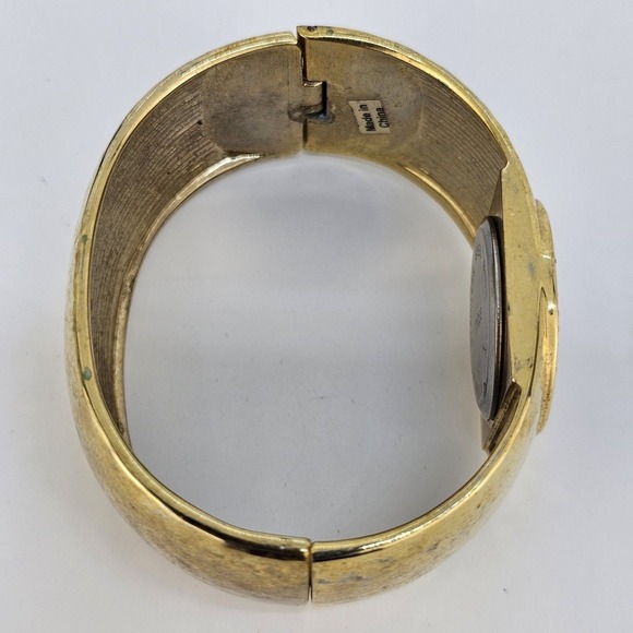 28MM Women's Gold Tone Hammered Cuff Watch Crystal Bezel 5.75" New Battery - Picture 10 of 13